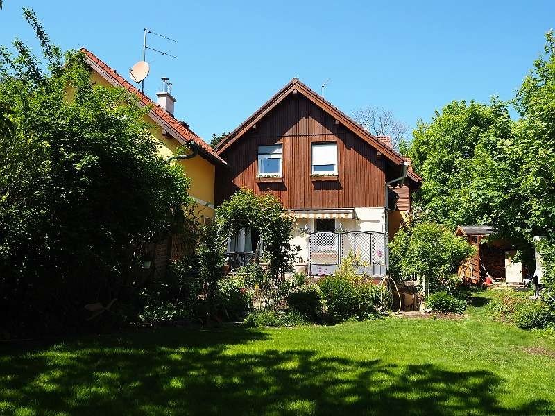Provisionsfreies gepflegtes Haus mit großem Garten in