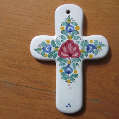 Altes Keramik Kreuz - 13cm x 9, 5cm - rustikale Deko - Handarbeit - thumb