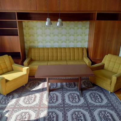 Hausräumung Vintage Möbel Sofa mit 2 Sesseln und Tisch - thumb