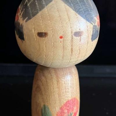 Kokeshi-Puppe aus Holz, aus dem Jahr 1974 - thumb