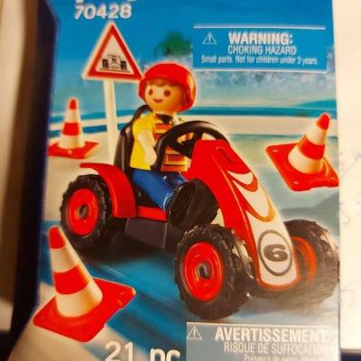 70428 PLAYMOBIL Kind mit Racing Kart - thumb