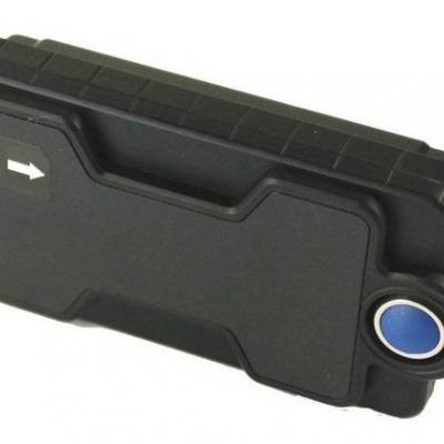 Wasserdichter GPS-Verfolger mit Magnet für die Befestigung - thumb