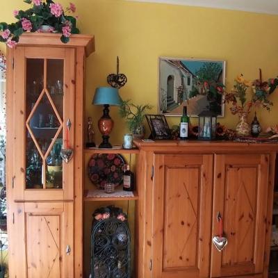 Exquisite Wohnzimmerlösung im Landhausstil - thumb