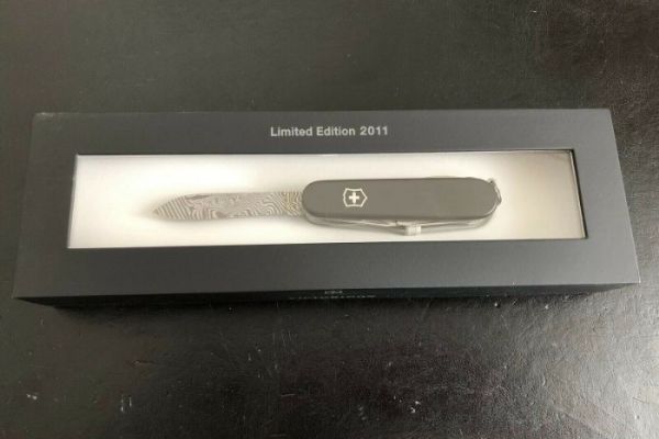 Victorinox 2011 Damascus Damast SAK Sammlermesser