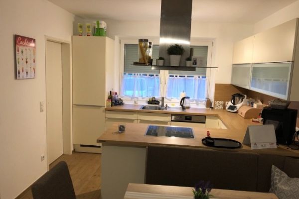 Suche Nachmieter für neu renovierte Wohnung