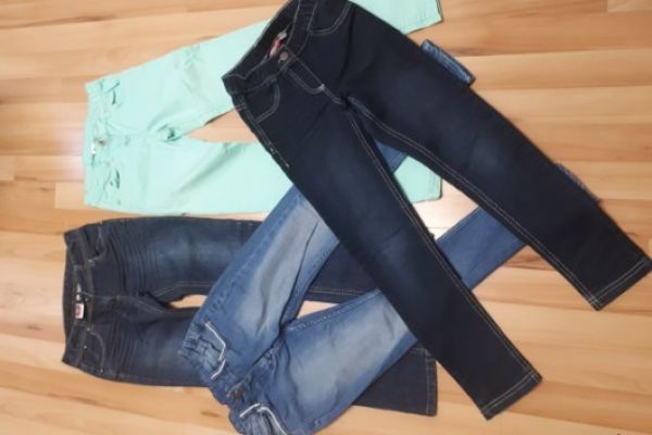 4 verschiedene Jeans