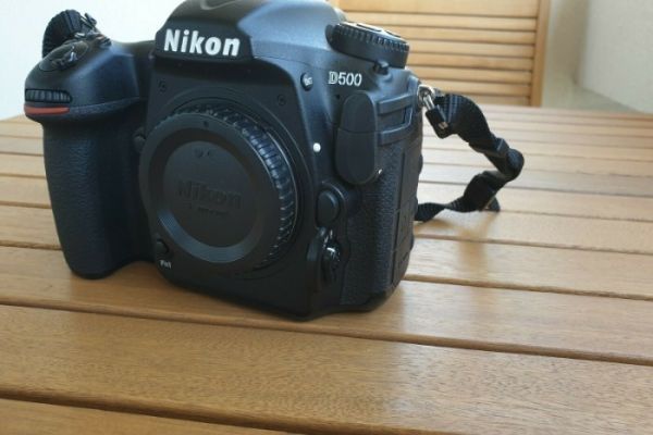 Nikon D500 Kamera in einwandfreiem Zustand