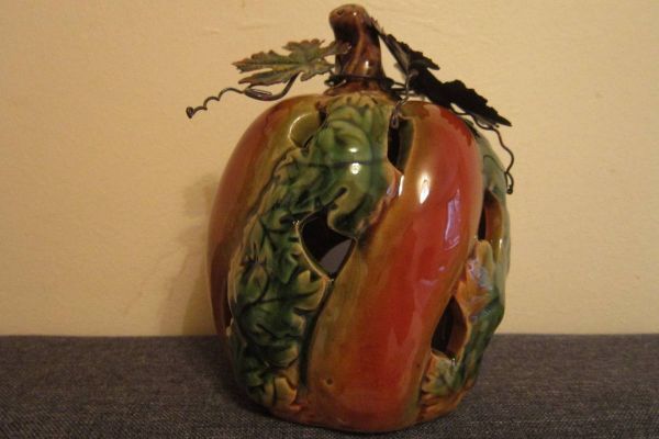 Schönes Kürbis - Herbst - Teelicht - Keramik - Höhe: 15cm