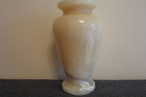 Schöne massive Onyx Vase - Naturstein - Marmor - Höhe: 17cm