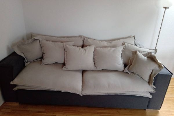 Neuwertige Couch zu verkaufen