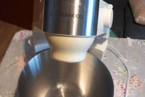 KÜCHENMASCHINE