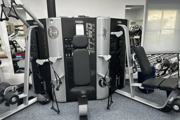 Fitnessgeräte: Plurima Wall
