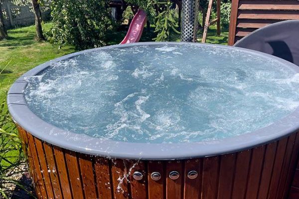 Bade Fass Hot Tubs Ø 2 m Badetonne LED Jacuzzi Düsen Holzofen