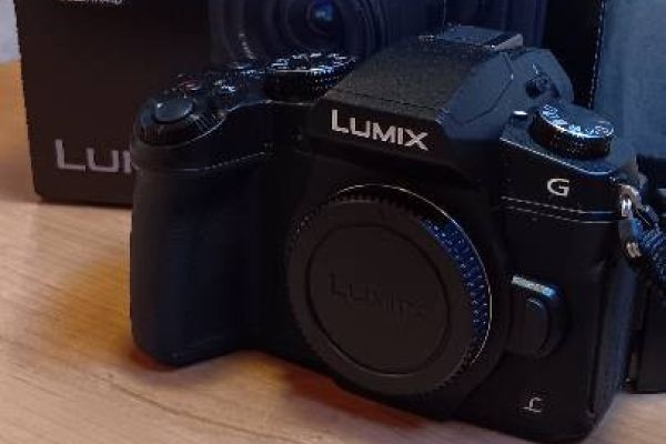 Neue Digitalkamera LUMIX/ PANASONIC DMC- G81M