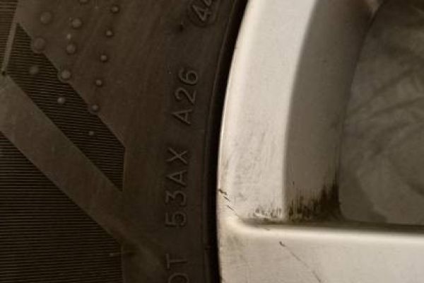 Vw B8 felgen mit kaum gebrauchten Reifen