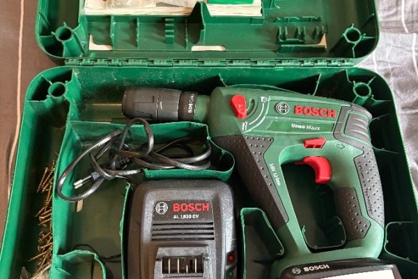 BOSCH Akku-Bohrhammer Uneo Maxx