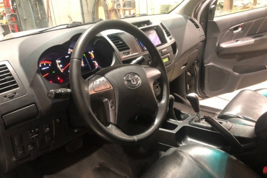 Toyota HiLux AT 35 2015, 78 000 km - Bild 2