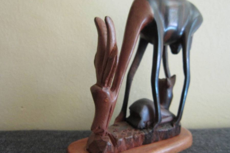Alte Holzarbeit - Antilope - Afrika - Tierfigur - Schnitzerei - Bild 2