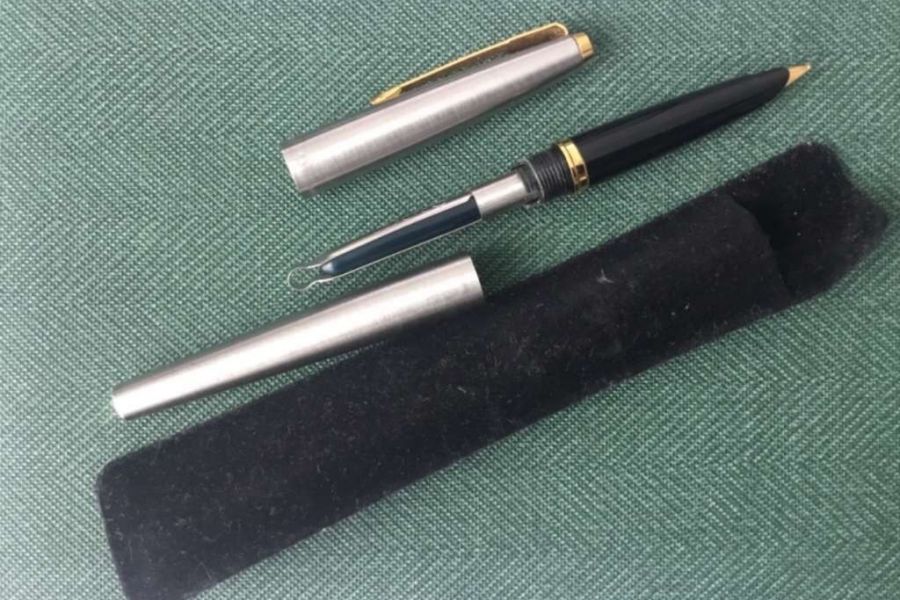 Parker Füller, gebürsteter Edelstahl mit Gold, Spitze M - Bild 2