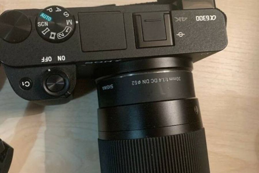 Sony Alpha 6300 mit Sigma-Objektiv - Bild 1