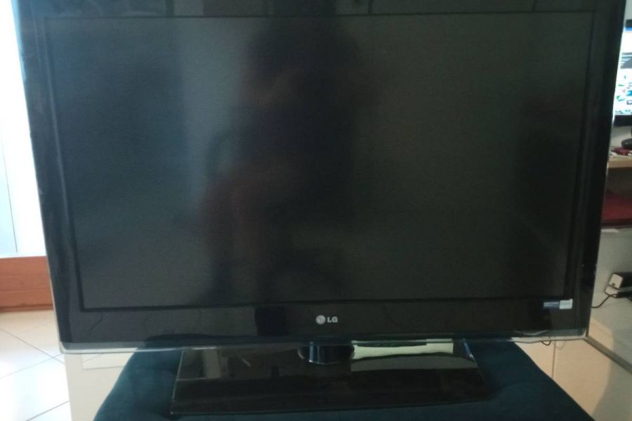 Flachbildfernseher LG 37" (95 cm) - Bild 1