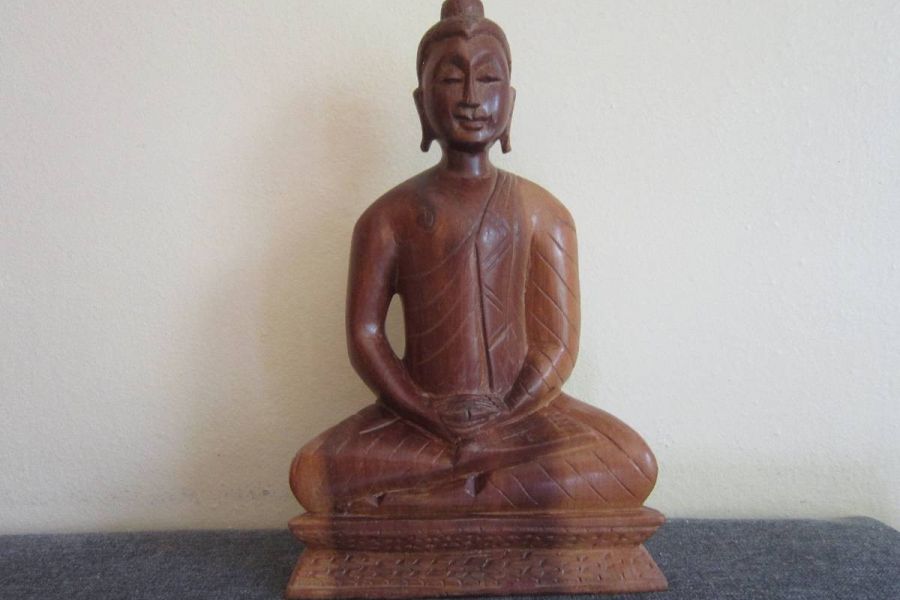 Buddha Skulptur - Holz Schnitzerei - Vollholz - 24cm x 15cm - Bild 1