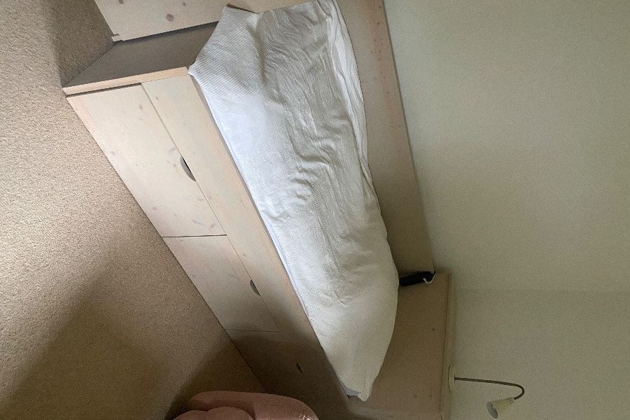 Schreiner gefertigtes Bett mit Schubladen und Bettkasten - Bild 3