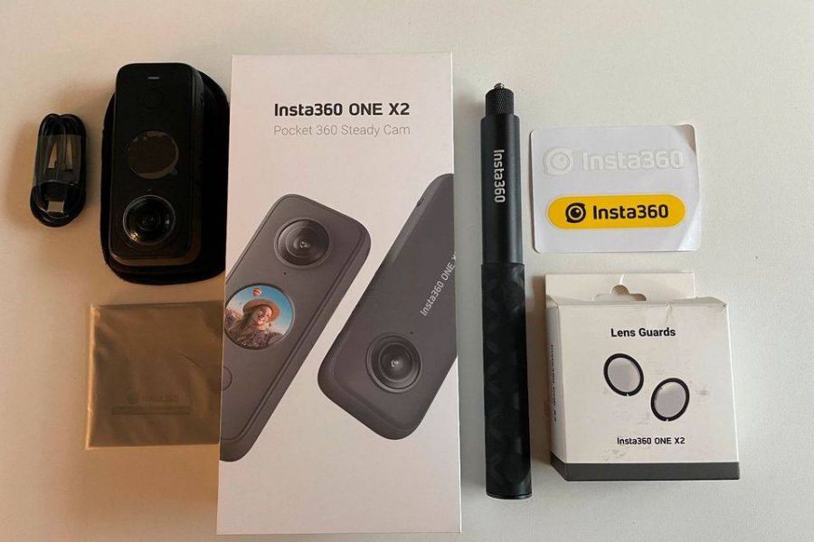 Insta 360 One X2 TOP Kamera Paket + Selfie Stick + Speicherkart - Bild 1