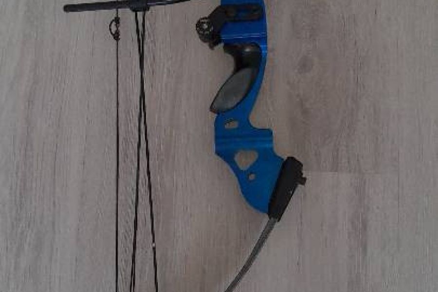 blauer PSE-Spider Sportbogen - Bild 1