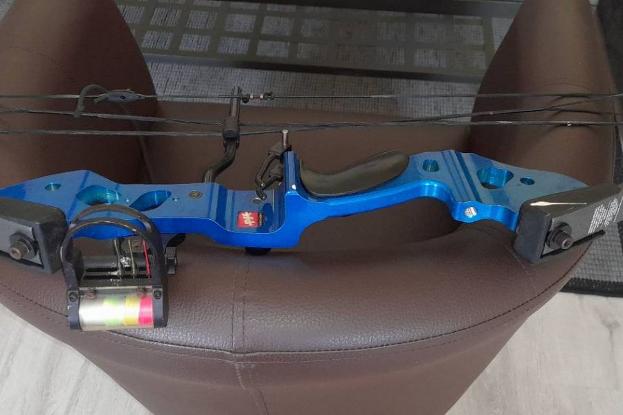 blauer PSE-Spider Sportbogen - Bild 3