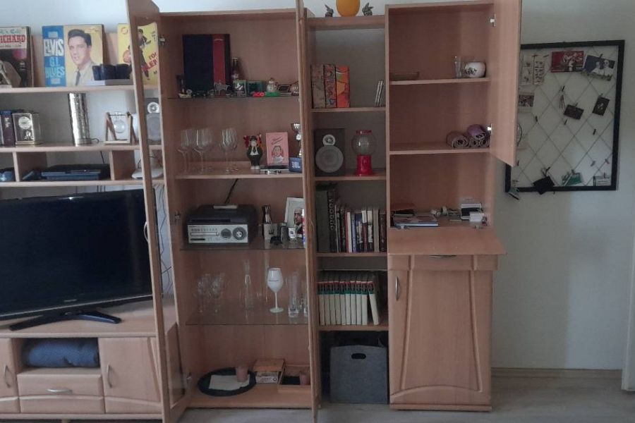 Wohnwand mit viel Stauraum gut gepflegt - Bild 2