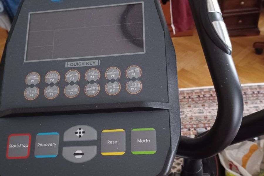 Neuer Crosstrainer EX40 mit Matte - Bild 2