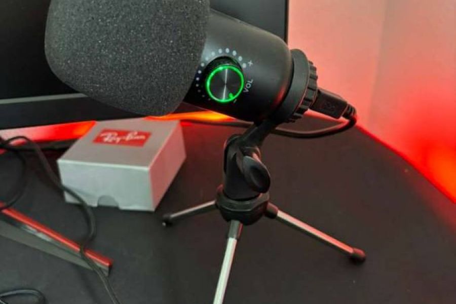 Gaming Setup inkl Gaming Stuhl und Tisch - Bild 3