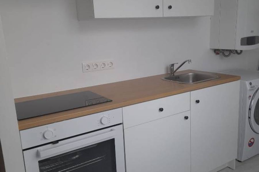 180 cm lange Küchenzeile mit Kühlschrank - Bild 1