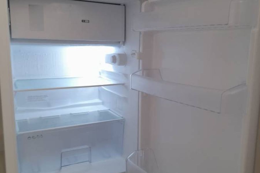 180 cm lange Küchenzeile mit Kühlschrank - Bild 5