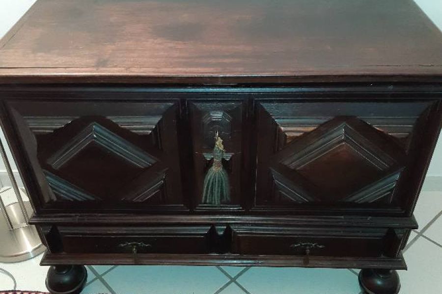 Truhe Antiquariat - Bild 2