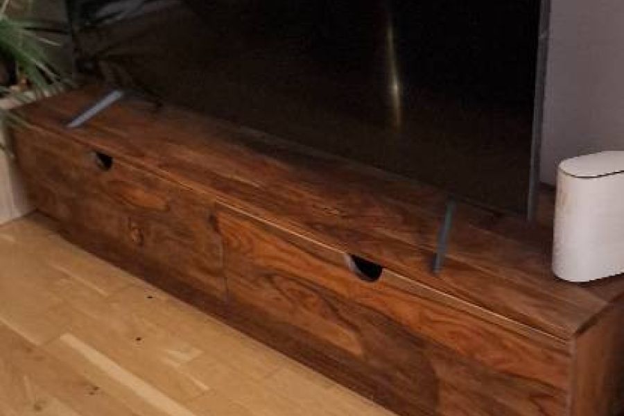 Vollholzfernsehkasterl - Bild 1