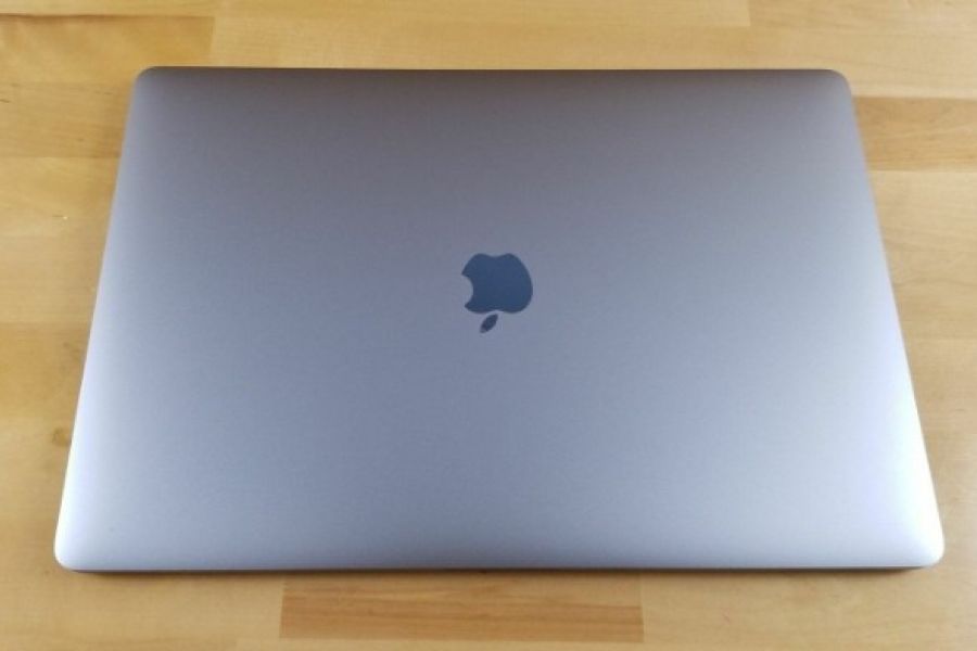 Apple MacBook Pro 15-inch Touch Bar -core i7,512GB - Bild 1