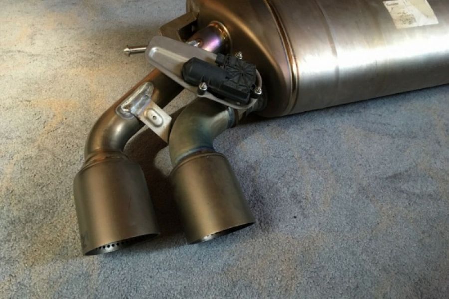 VW Golf 7 R Facelift Akrapovic Abgasanlage | 99864 ...